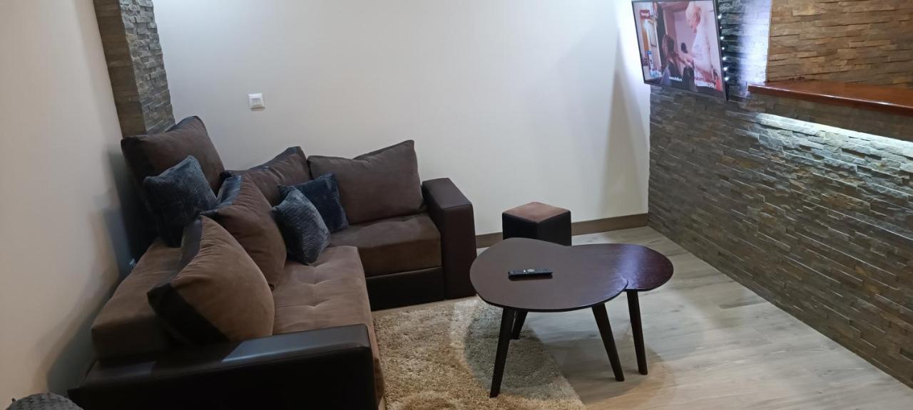 Tajna037 Apartment Krusevac Ngoại thất bức ảnh